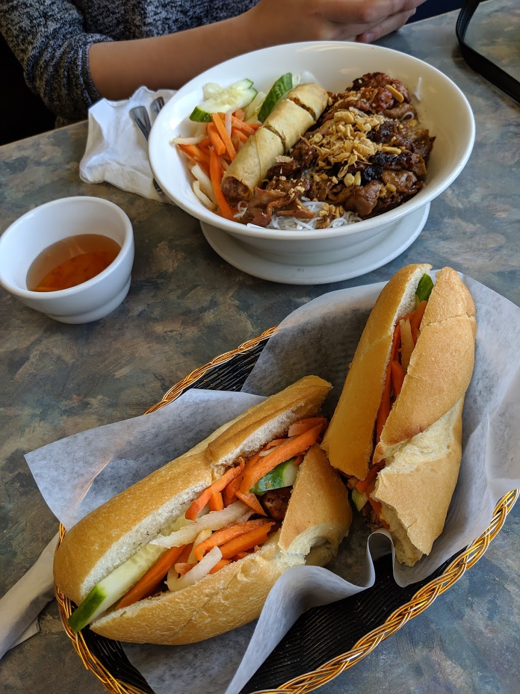 One 777 Family Restaurant and Bubble Tea House | 1777 Main St, Winnipeg, MB R2V 1Z9, Canada | Phone: (204) 505-9336