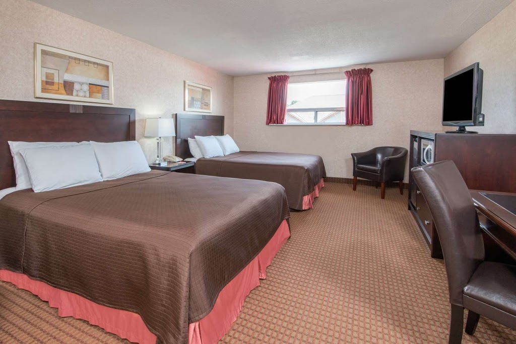 Howard Johnson by Wyndham Gravenhurst | 1165 Muskoka Rd S, Gravenhurst, ON P1P 1K6, Canada | Phone: (705) 687-7707