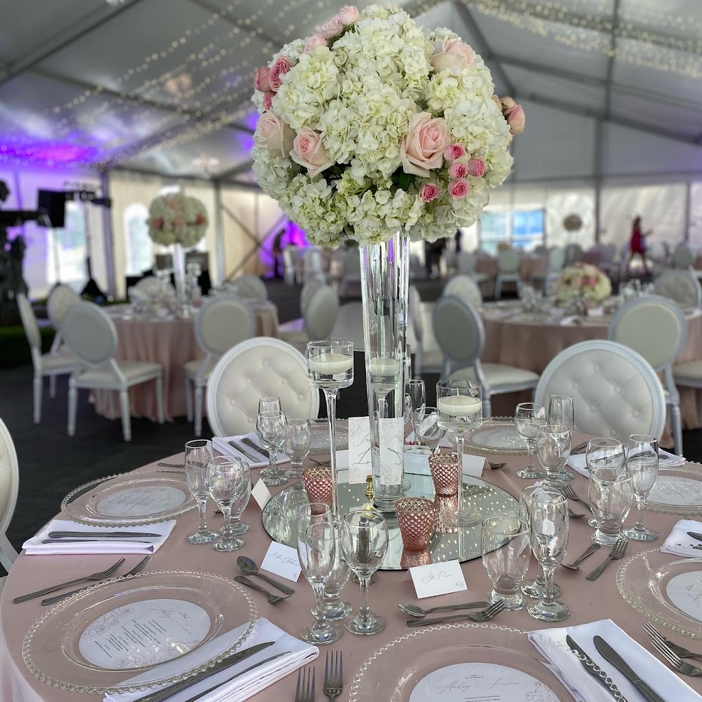 Vincent Fleuriste | 1474 Rue Principale, Sainte-Julie, QC J3E 1R6, Canada | Phone: (450) 649-2389