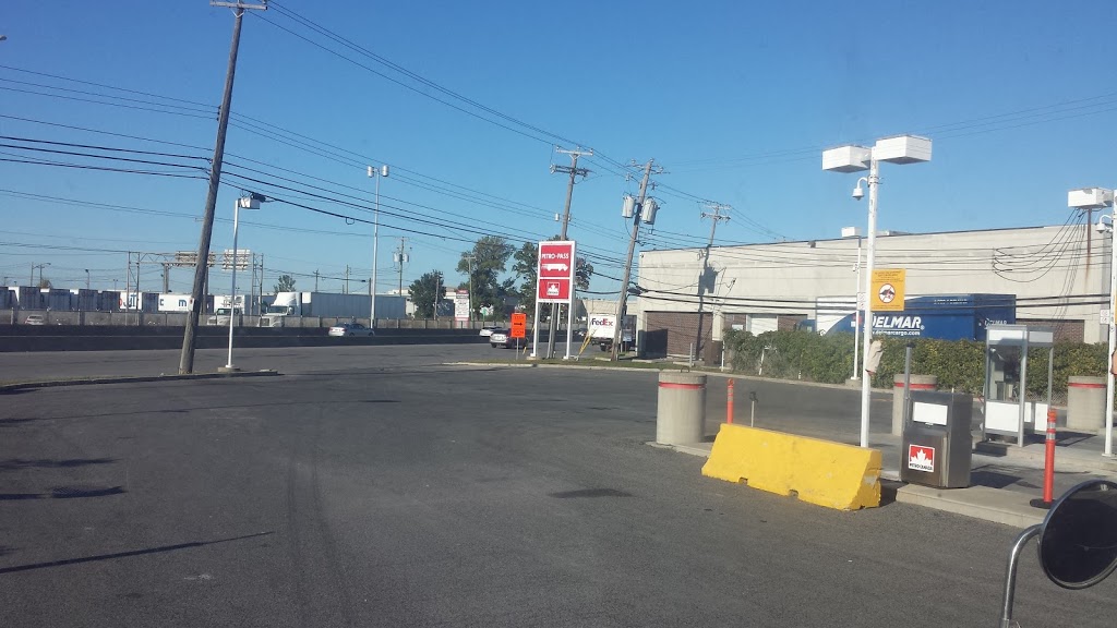 Petro-Pass Relais Routiers | 10700 Ch De La, Chemin de la Côte-de-Liesse, Lachine, QC H8T 1A5, Canada | Phone: (514) 745-5511