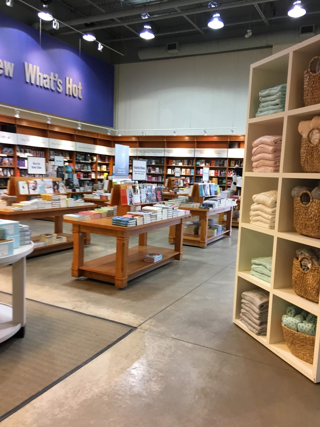 Indigo - Brant | 1250 Brant St #102, Burlington, ON L7P 1X8, Canada | Phone: (905) 331-1860