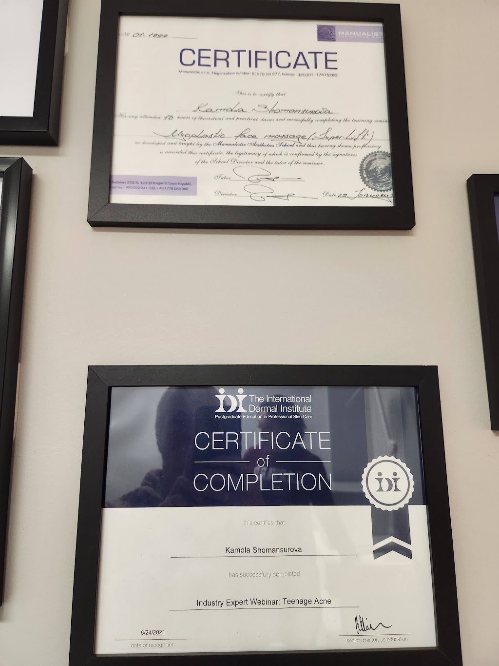 EuroDerm | 1729 Av. Bourgogne, Chambly, QC J3L 1Y8, Canada | Phone: (367) 777-1133