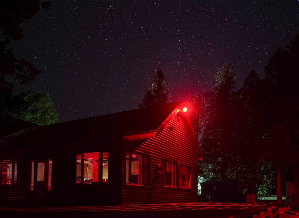 Eat At Red Bay Lodge | 462 Huron Rd, Mar, ON N0H 1X0, Canada | Phone: (226) 910-1099