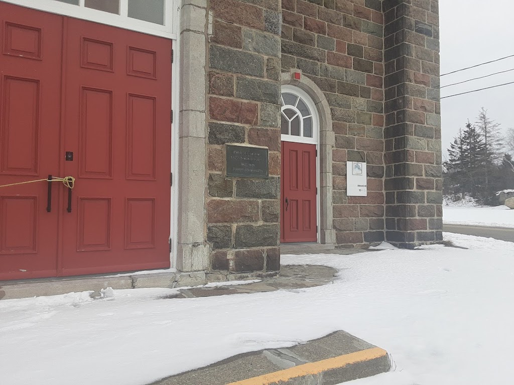 Église catholique Saint-Simon | 34 Rue de lÉglise, Saint-Simon-de-Rimouski, QC G0L 4C0, Canada | Phone: (418) 738-2917