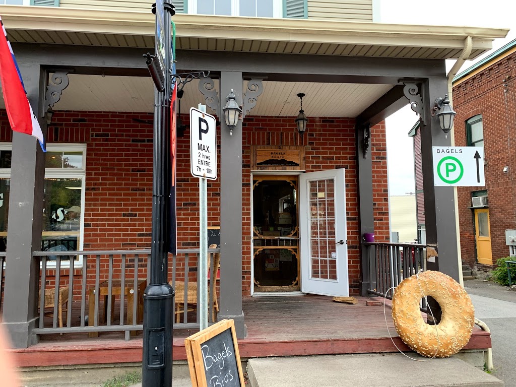 Bagels Round Top | 1 Principale Sud, Sutton, QC J0E 2K0, Canada | Phone: (450) 522-4518