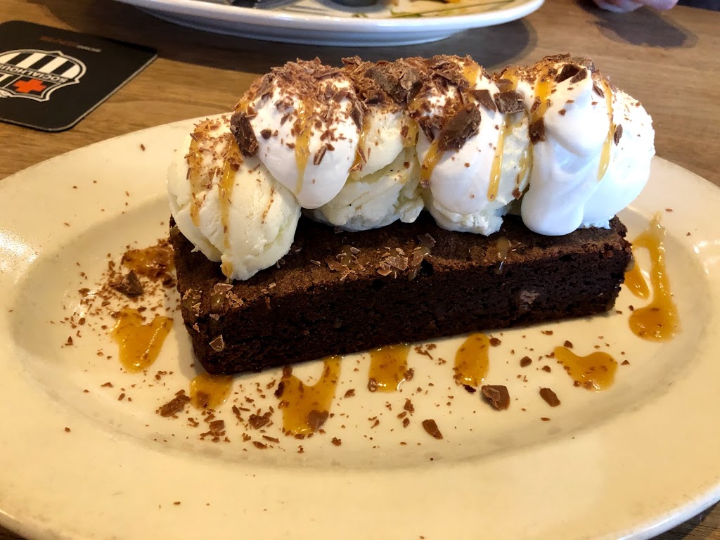 Browns Socialhouse Moose Jaw | 11 River St W, Moose Jaw, SK S6H 1R6, Canada | Phone: (306) 691-2055