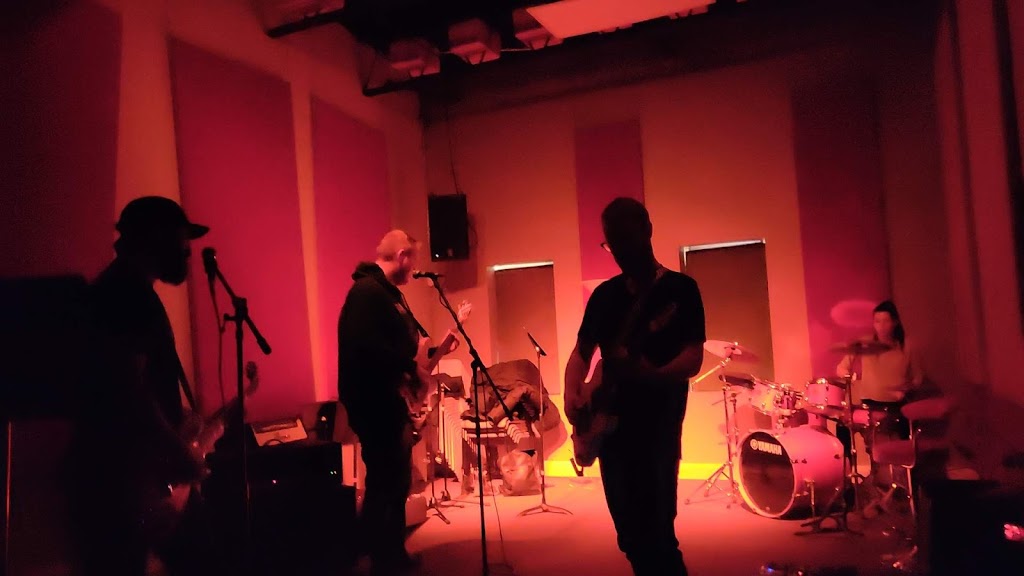 Record Runner Rehearsal Studios Inc. | 159 Colonnade Rd S unit 6, Nepean, ON K2E 7J4, Canada | Phone: (613) 723-7777