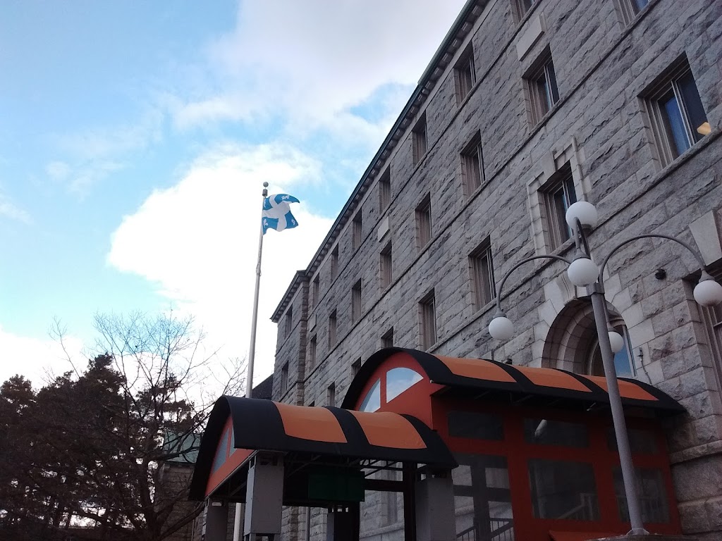 CLSC Murray (centrale de prélèvements) | 500 Rue Murray, Sherbrooke, QC J1G 2K6, Canada | Phone: (819) 780-2220