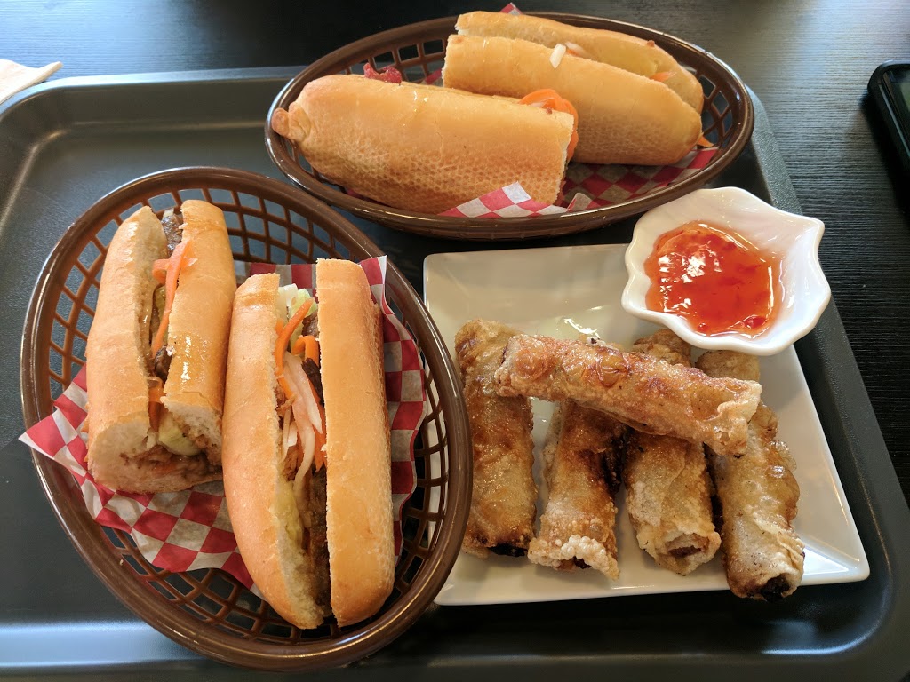 Les Sub Sandwiches | 1887 Portage Ave, Winnipeg, MB R3J 3X7, Canada | Phone: (204) 779-5678