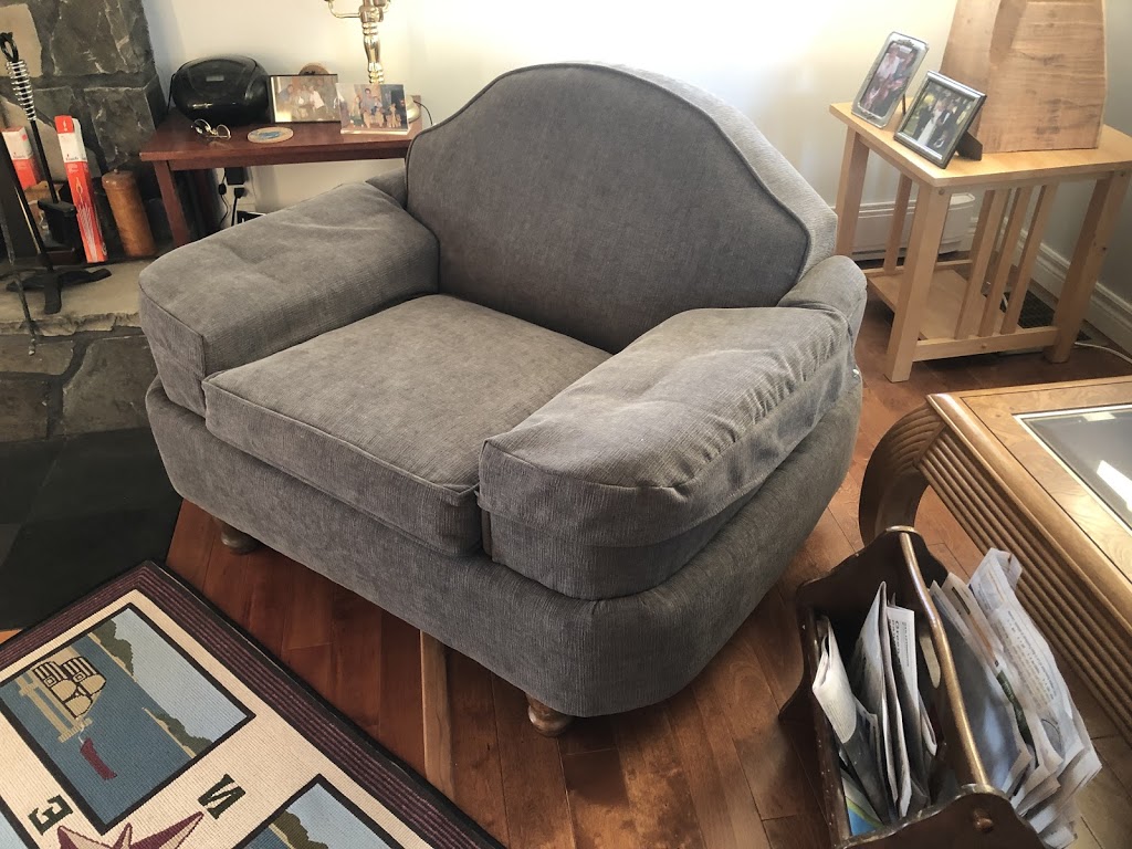 Armstrong House Upholstery | 8512 St Margarets Bay Rd, Black Point, NS B0J 1B0, Canada | Phone: (902) 476-9121