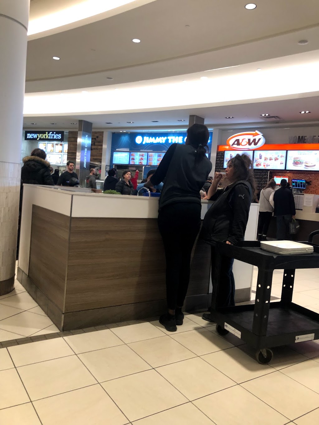 A&W Canada | 100 Bayshore Dr, Nepean, ON K2B 8C1, Canada | Phone: (613) 828-8191