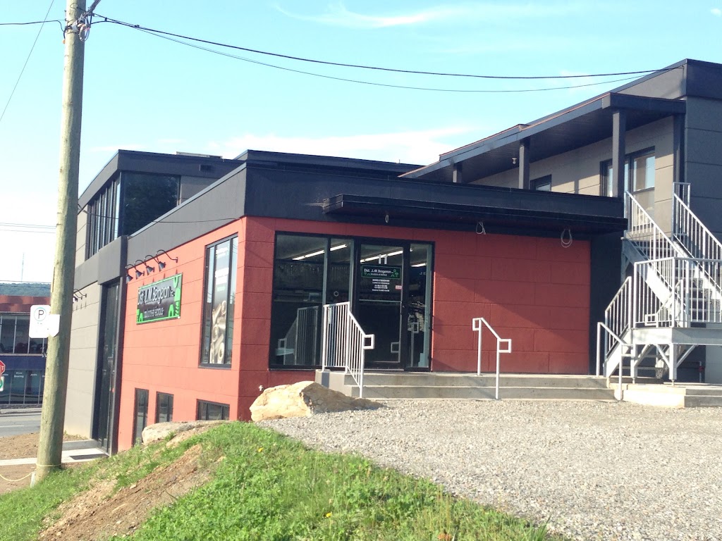 (Bolts) Dist. J M Bergeron Inc | 11 Rue Heneker, Sherbrooke, QC J1J 3G2, Canada | Phone: (819) 566-5346