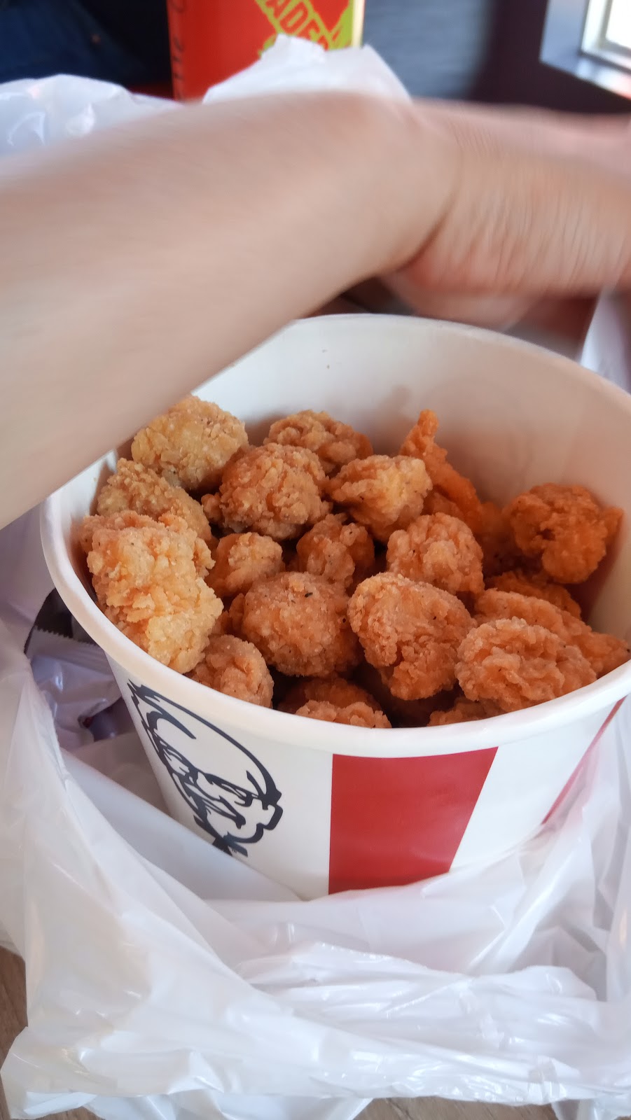 KFC | 8036 118 Ave NW, Edmonton, AB T5B 0S1, Canada | Phone: (780) 944-1301