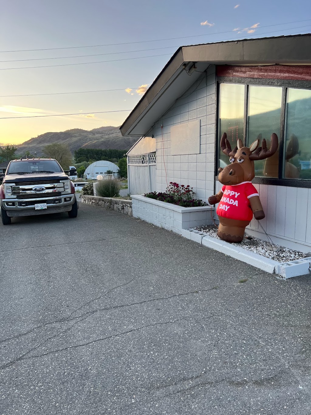 Destination inn | 1395 Cariboo Hwy, Cache Creek, BC V0K 1H0, Canada | Phone: (250) 457-9693