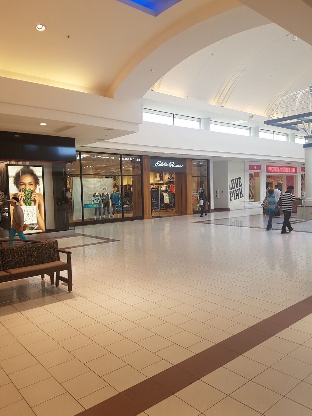 Eddie Bauer | 11100 51 Ave NW, Edmonton, AB T6H 4M6, Canada | Phone: (780) 437-1155
