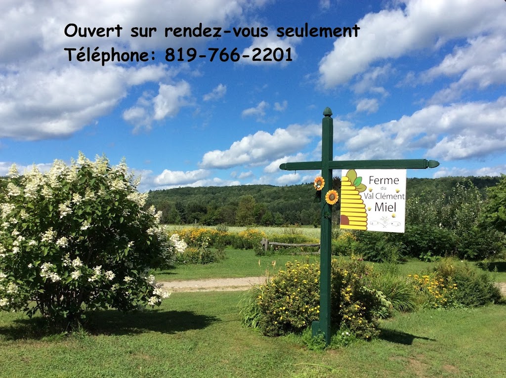 Ferme du Val Clément -Ouvert sur rendez-vous seulement- | 179 Chem. Thomas S, Notre-Dame-de-la-Salette, QC J0X 2L0, Canada | Phone: (819) 766-2201