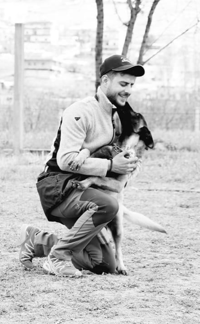 Dog trainer Dog Walker | 206 Ste-Anne Ave., Vanier, ON K1L 7C2, Canada | Phone: (438) 927-1561
