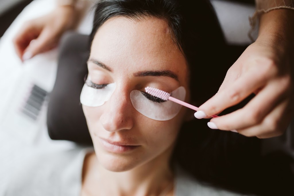 Lashes by Kayla Lauren- Lash Extensions | 142 Inverness Way, Bradford, ON L3Z 2A6, Canada | Phone: (905) 699-1453
