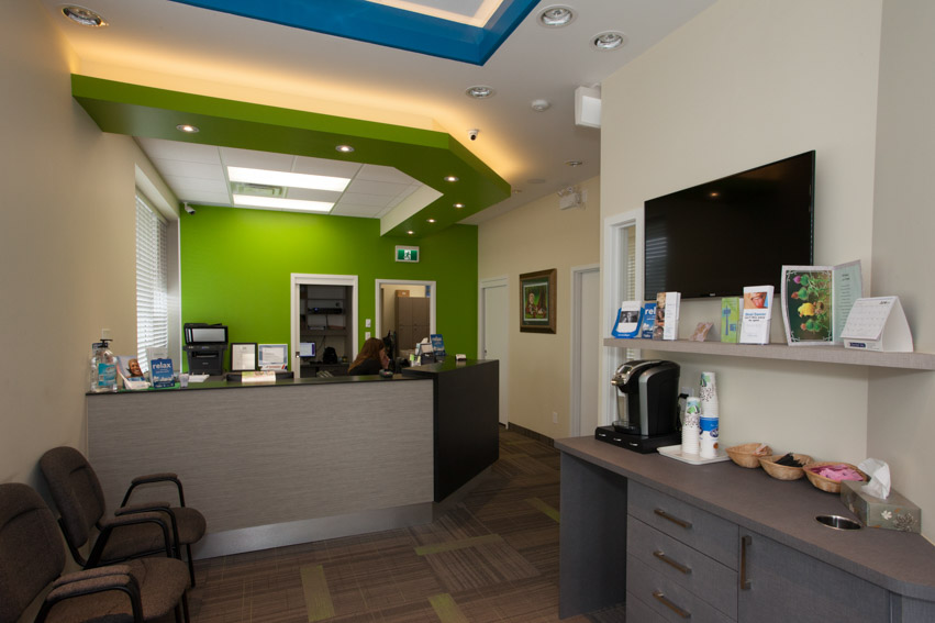 Applebay Family Dental | 6874 Kalar Rd #2, Niagara Falls, ON L2H 2T3, Canada | Phone: (905) 357-7700