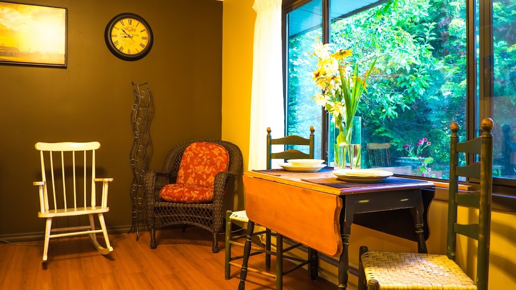 Youbou Guest House | 10331 Youbou Rd, Youbou, BC V0R 3E1, Canada | Phone: (250) 710-0207