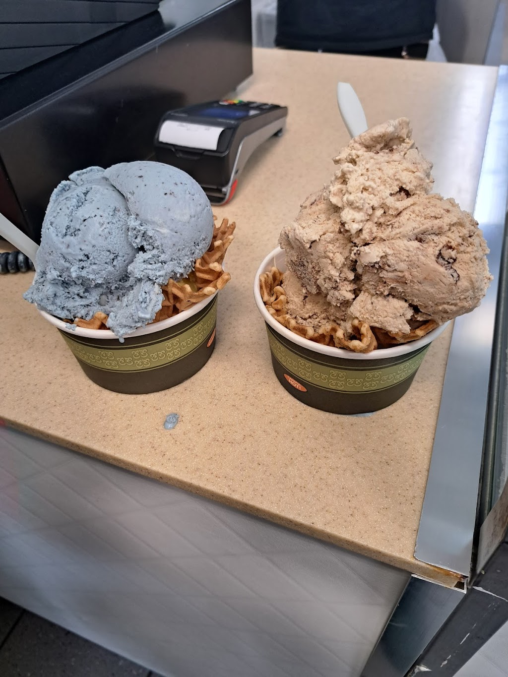 Alanas Ice Cream | 1046 Princess St, Kingston, ON K7L 1H2, Canada | Phone: (613) 546-0550