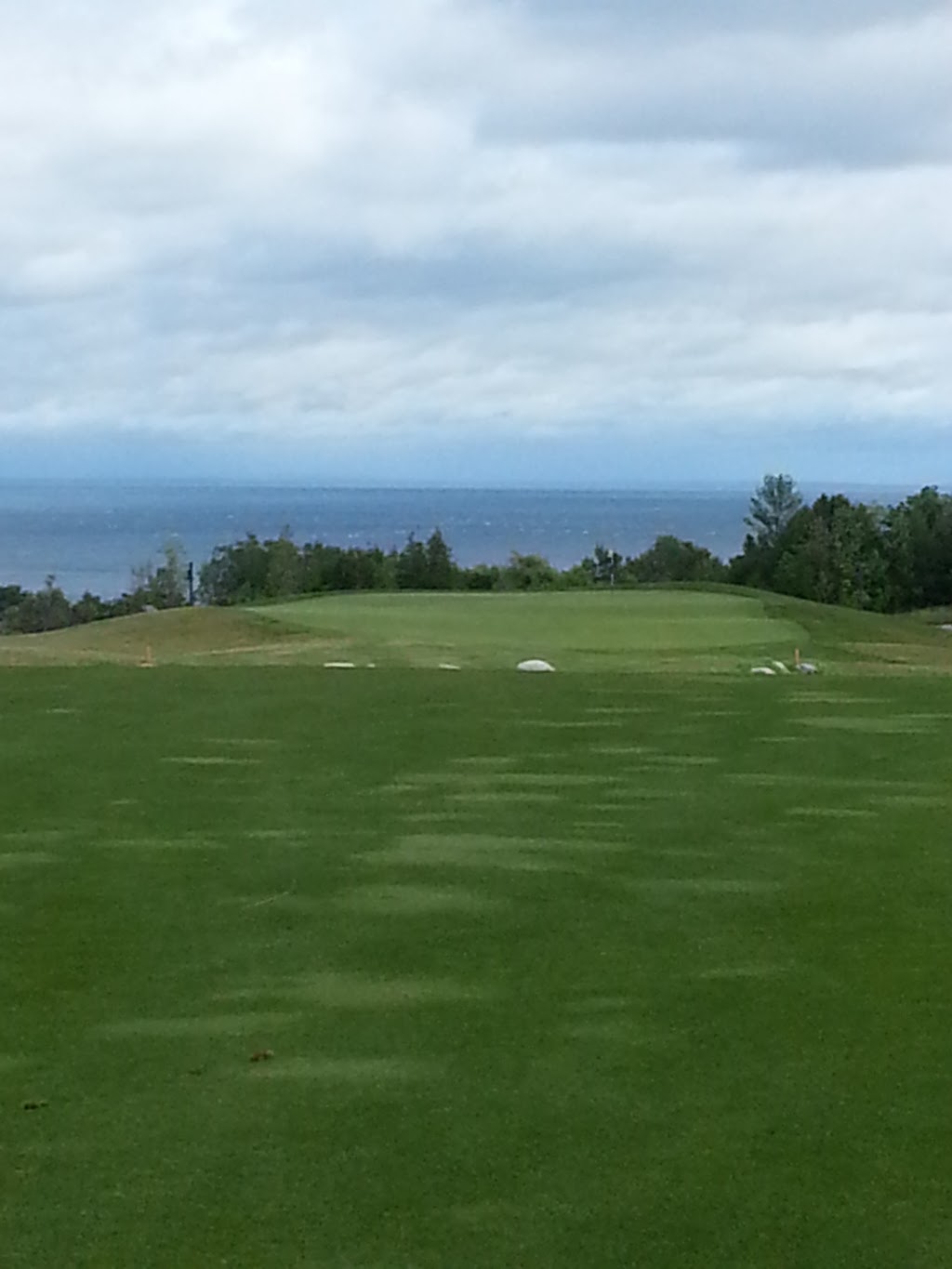 Lora Bay | 175 High Bluff Ln, Thornbury, ON N0H 2P0, Canada | Phone: (226) 665-0109