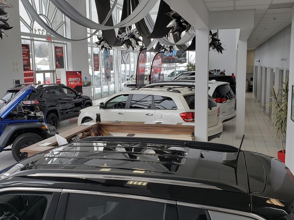 Giroux Chrysler Dodge Jeep | 1371 Rue Principale E, Sainte-Agathe-des-Monts, QC J8C 1M1, Canada | Phone: (855) 252-9771