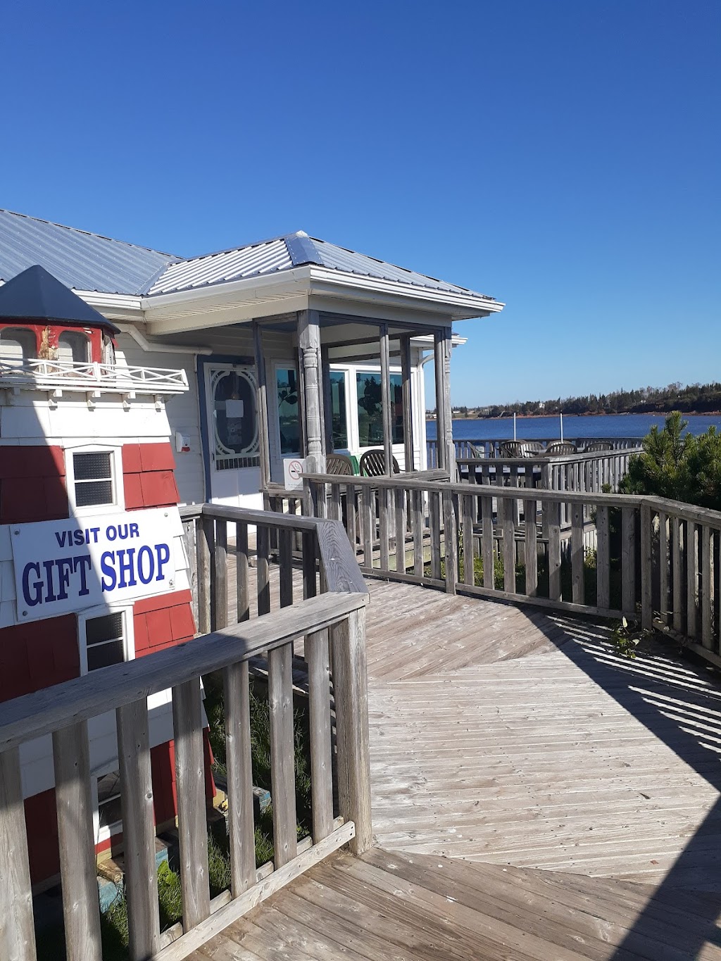 Carrs Oyster Bar | 32 Campbellton Rd, Stanley Bridge, PE C0B 1M0, Canada | Phone: (902) 886-3355