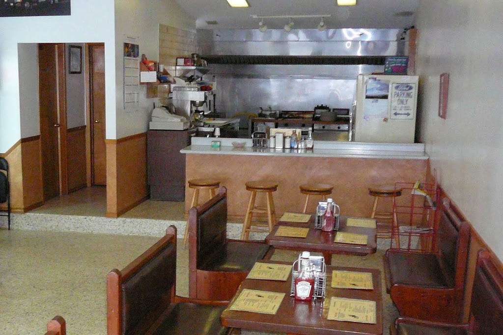 Jays Motel and Restaurant | Talbot Road, 3313 ON-3, Jarvis, ON N0A 1J0, Canada | Phone: (519) 587-5717