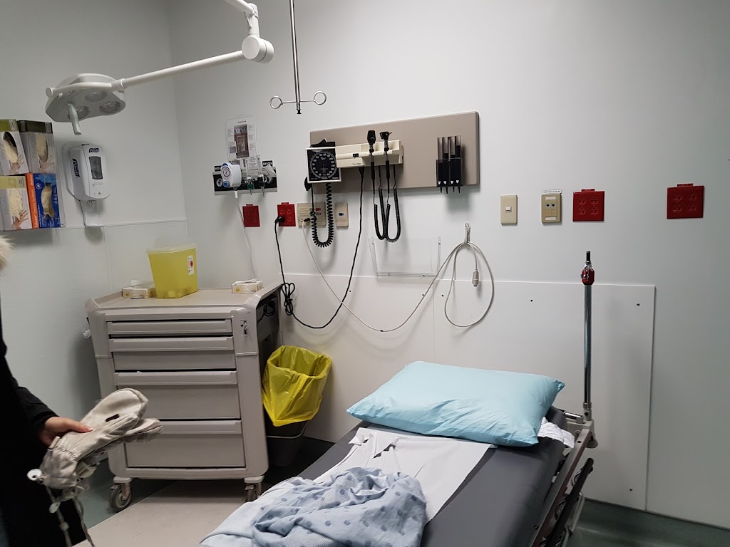 Dartmouth General Hospital | 325 Pleasant St, Dartmouth, NS B2Y 4G8, Canada | Phone: (902) 465-8300