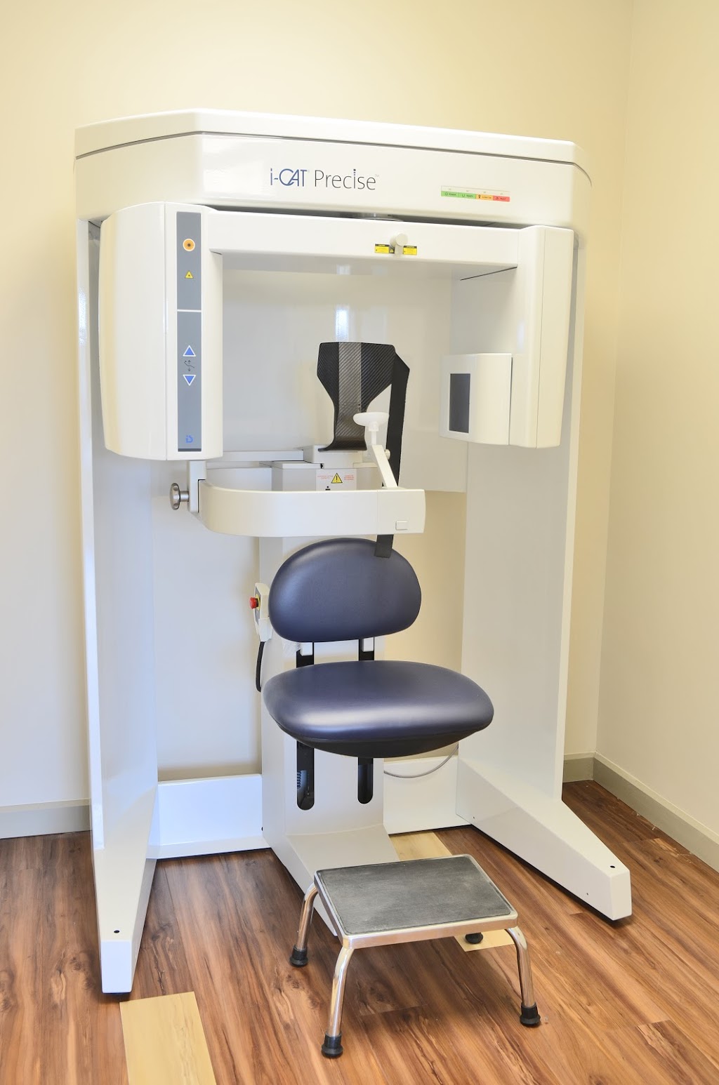 Dentiste à Laval API Groupe Dentaire | 380 Boulevard Dagenais E, Laval, QC H7M 5H4, Canada | Phone: (450) 662-6060