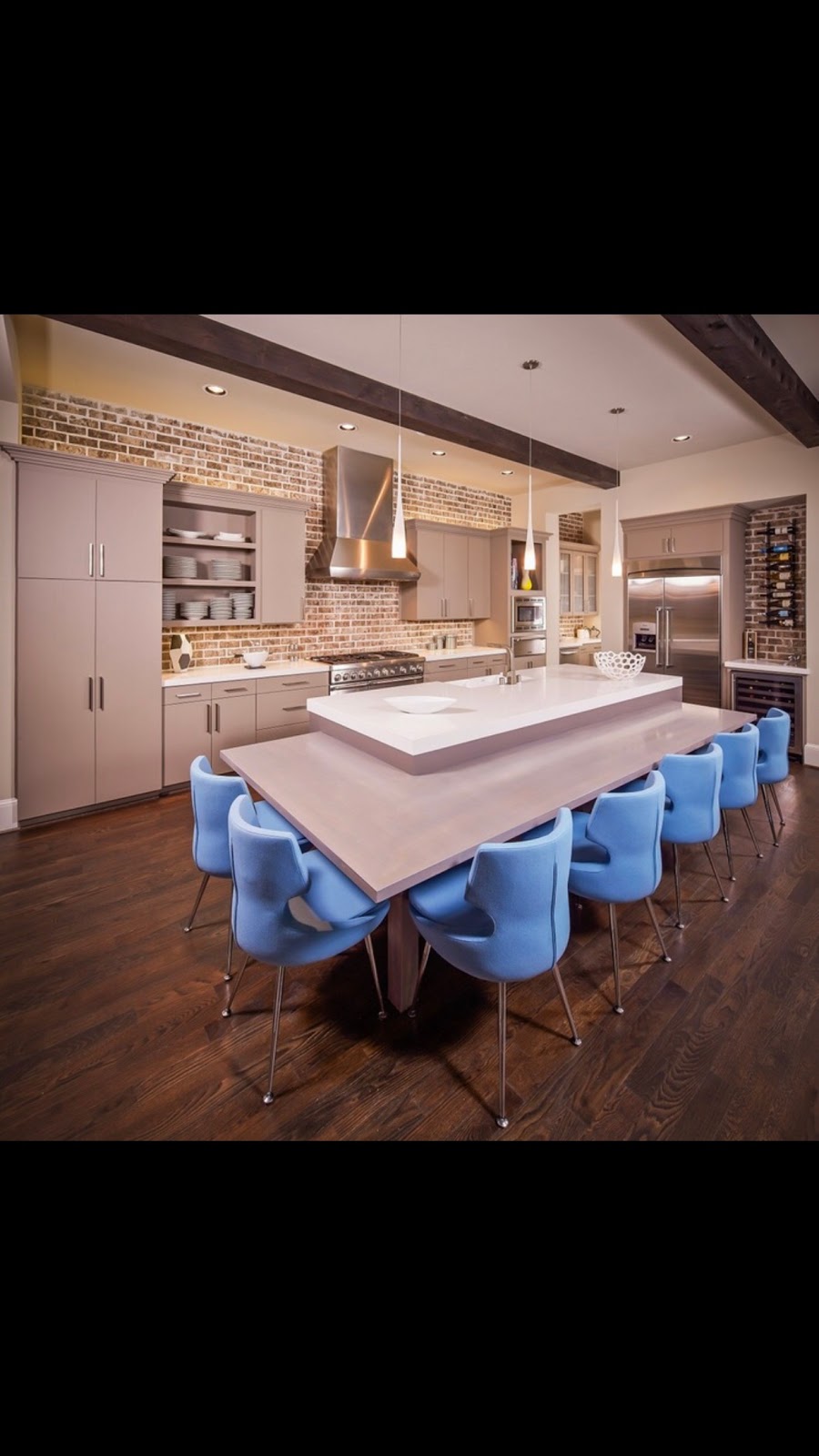 sohoConcept | 380 Courtneypark Dr E #A, Mississauga, ON L5T 2S5, Canada | Phone: (905) 565-0077
