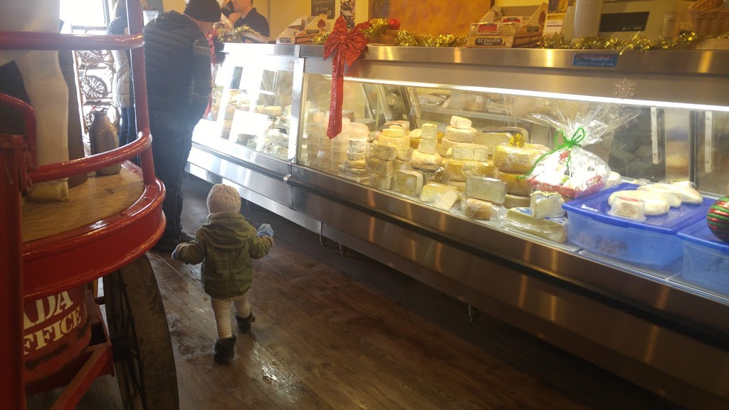 The Udder Way Artisan Cheese Company | 410 RR 20, Hannon, ON L0R 1P0, Canada | Phone: (905) 906-4633