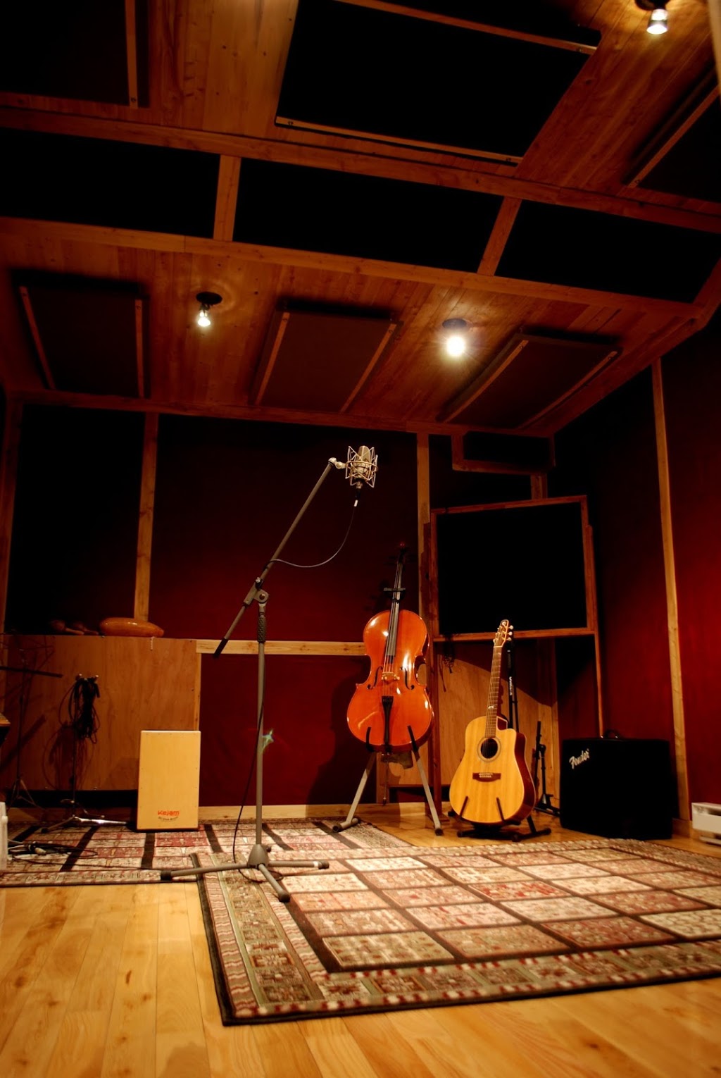 Studio C | 420 12e Avenue S, Sherbrooke, QC J1G 1R8, Canada | Phone: (819) 570-0795