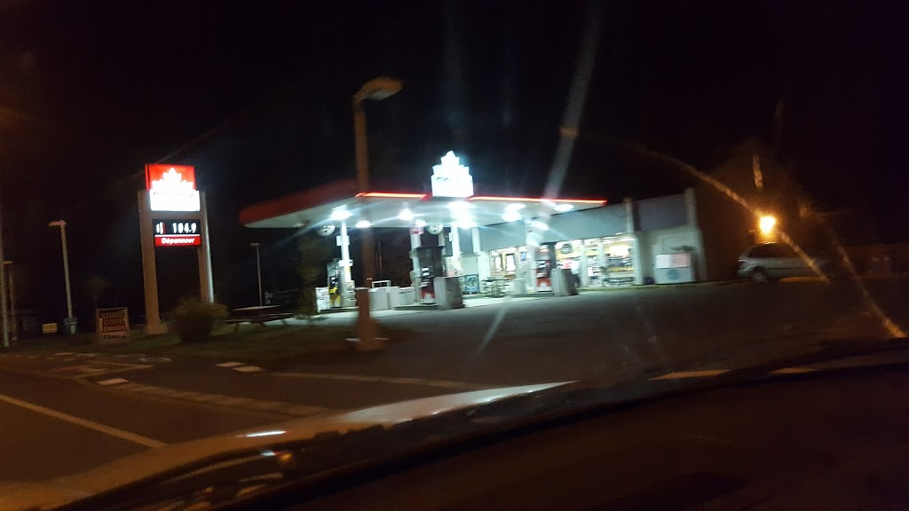 Petro-Canada | 1175 Rue Principale, Saint-Donat-de-Montcalm, QC J0T 2C0, Canada | Phone: (819) 424-0707