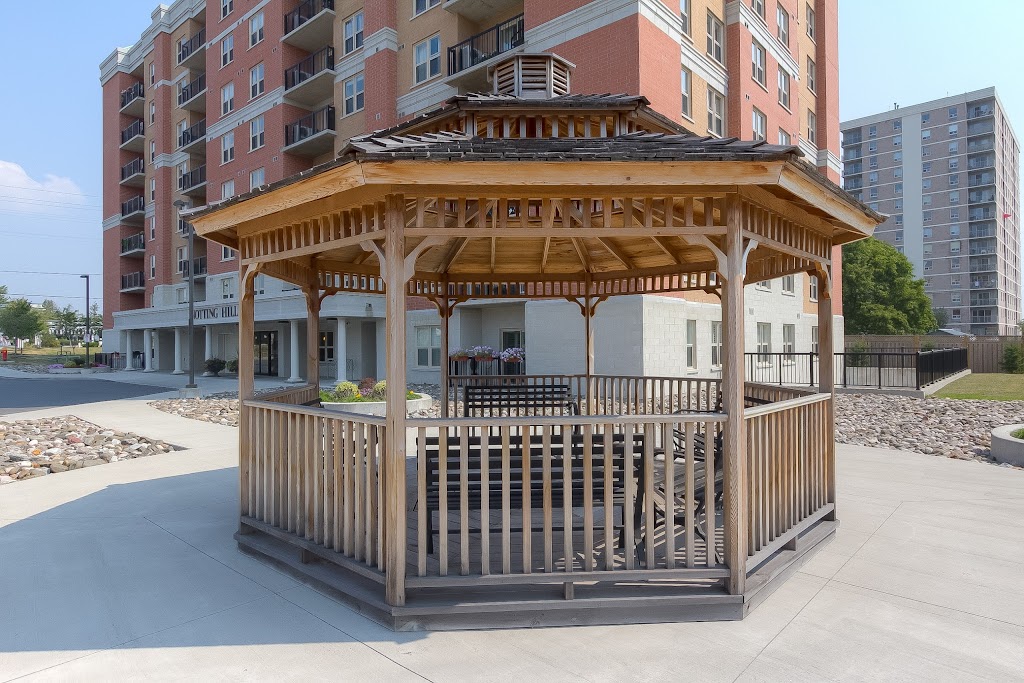 Notting Hill Apartments - CaraCo Property Management | 2753 Princess St, Kingston, ON K7P 0H1, Canada | Phone: (613) 536-8280