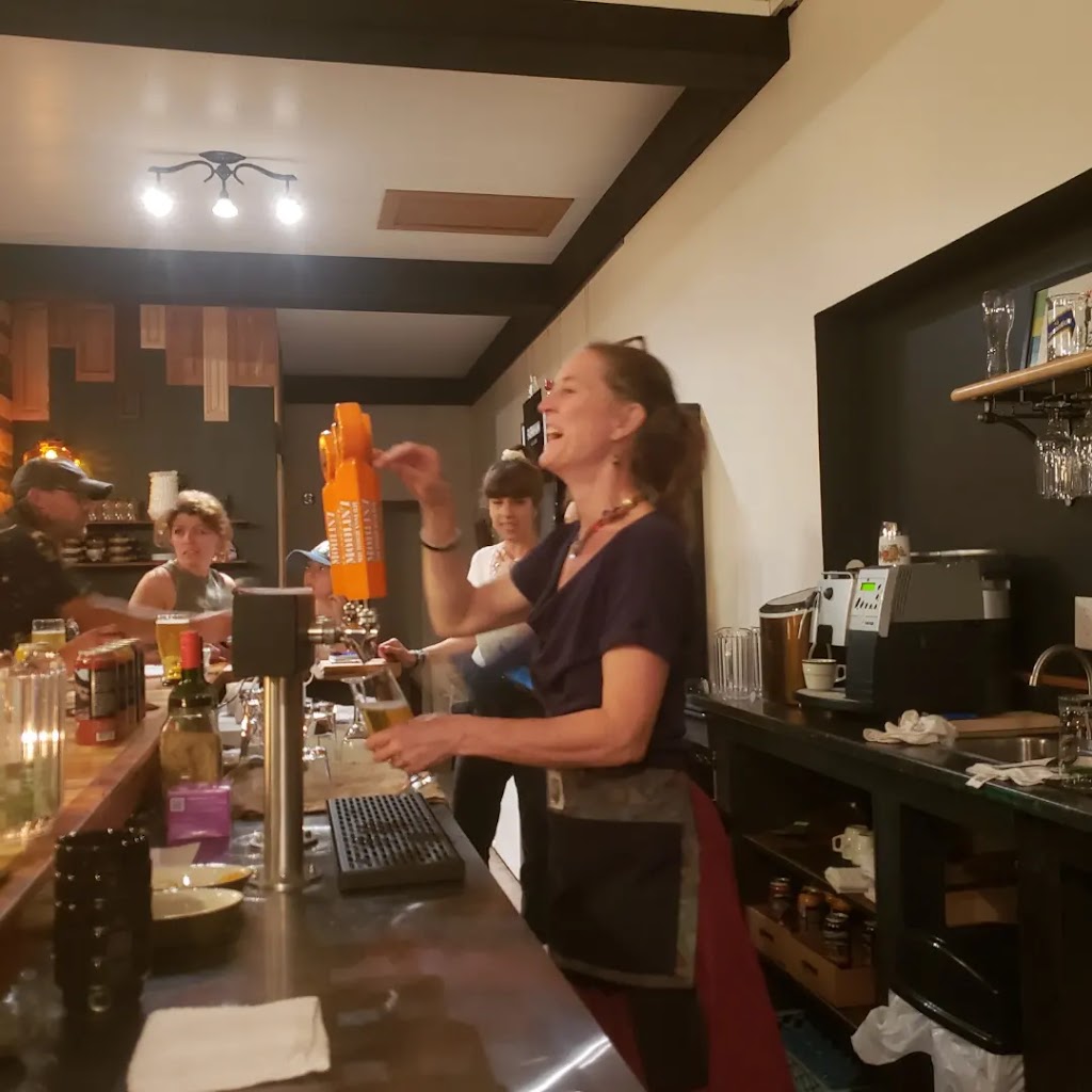 Wagon Volant | 675 Rue St Jean, Wotton, QC J0A 1N0, Canada | Phone: (819) 640-2217