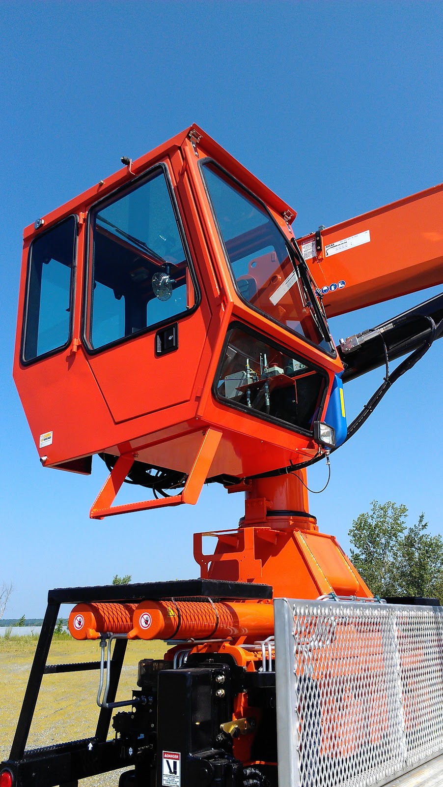 Cabines Nadeau Inc | 1501 boul. de lIndustrie, Beloeil, QC J3G 0S5, Canada | Phone: (450) 464-5223