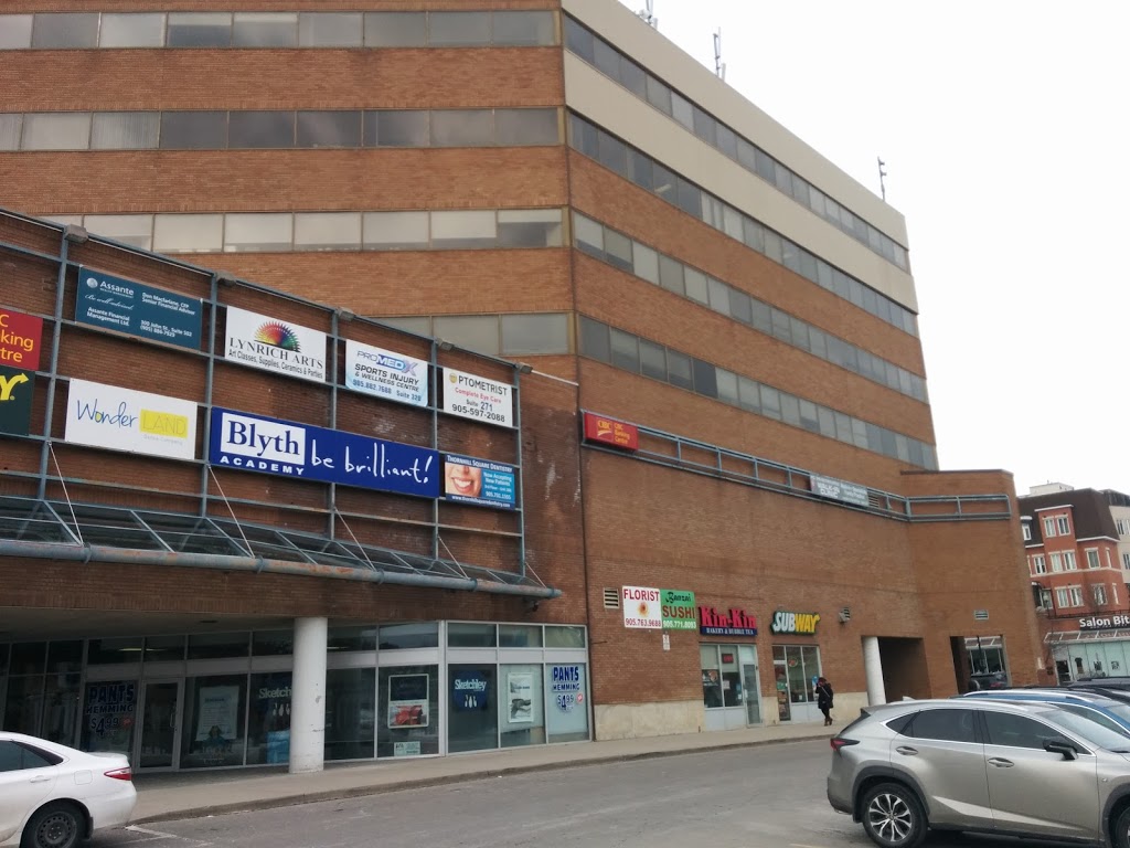 Thornhill Square Shopping Centre | 300 John St, Thornhill, ON L3T 4P1, Canada | Phone: (905) 886-2595