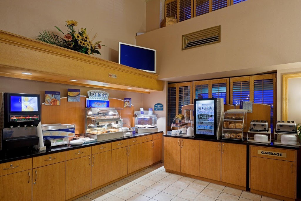 Holiday Inn Express Toronto East - Scarborough | 50 Estate Dr, Scarborough, ON M1H 2Z1, Canada | Phone: (416) 439-9666