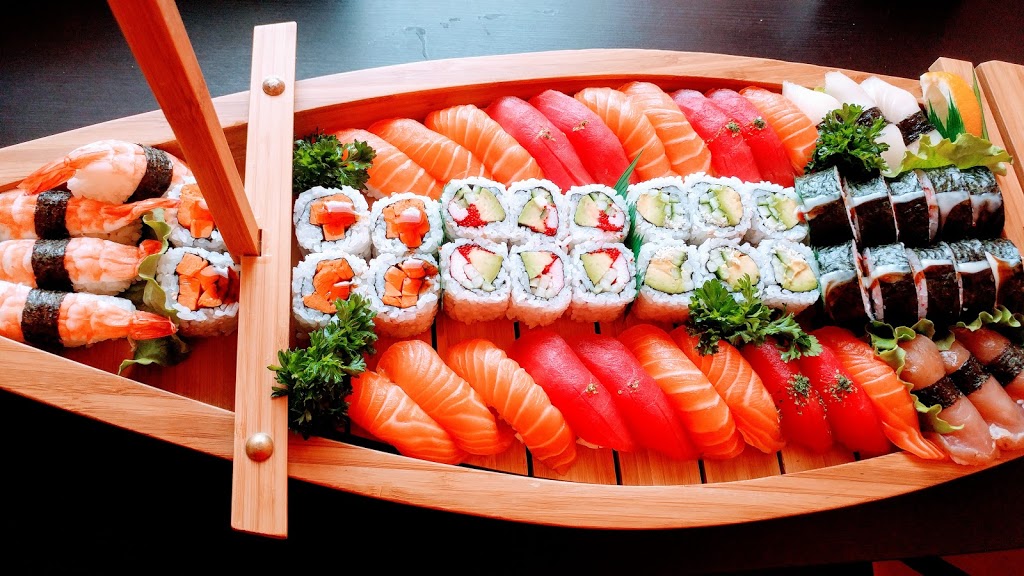 MoMo Sushi Burlington | 366 Plains Rd E, Burlington, ON L7T 0A4, Canada | Phone: (289) 230-0765