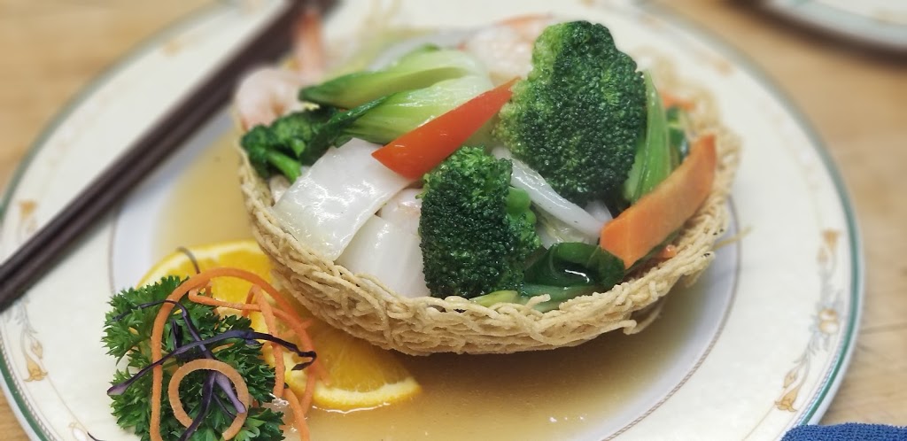 Delices Du Cambodge | 991 Boulevard Gilles Villeneuve, Berthierville, QC J0K 1A0, Canada | Phone: (450) 836-7272