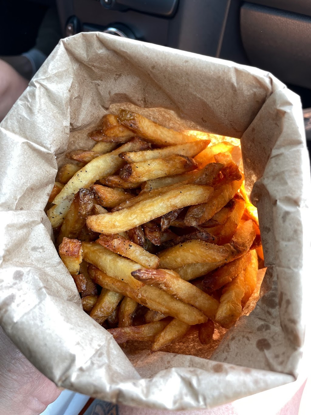 Lola’s Meal Stop & Snack Shop | 15436 ON-35, Minden, ON K0M 2K0, Canada | Phone: (705) 489-1100