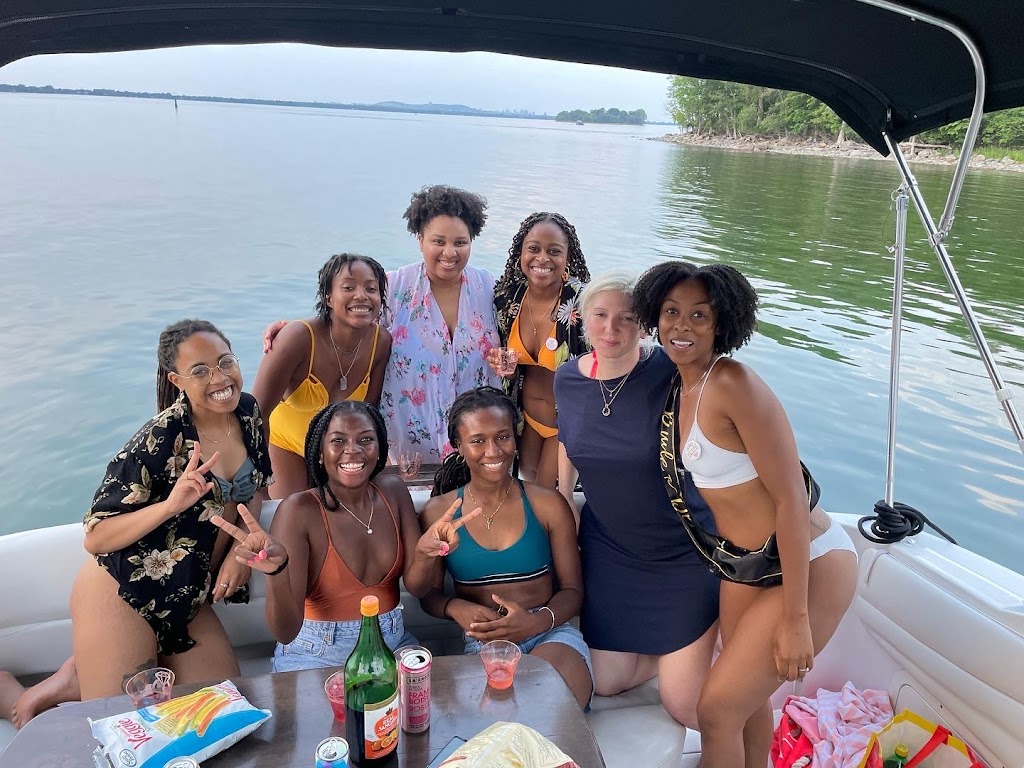 montreal-boatrentals.com | Bd DYouville, Châteauguay, QC J6J 4S1, Canada | Phone: (514) 266-0888