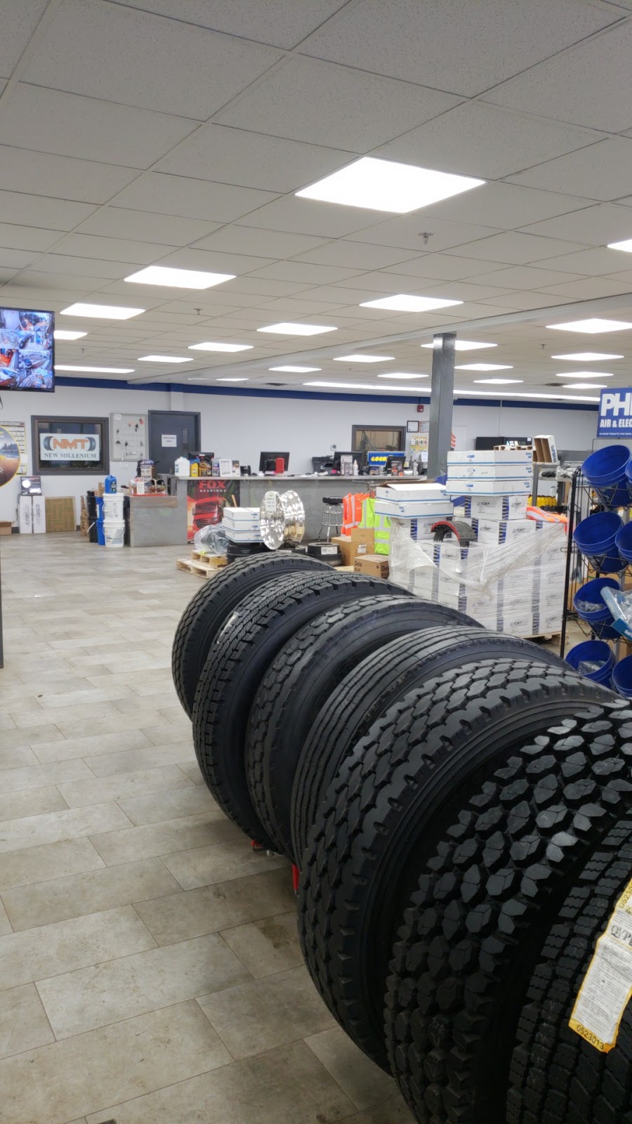 Edmonton Tire and Lube Ltd | 7320 18 St, Edmonton, AB T6P 1N8, Canada | Phone: (780) 485-0026