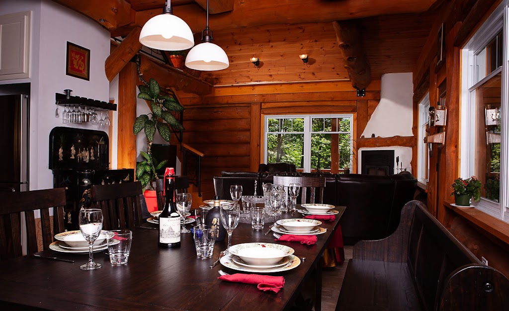 Chalet Le Montagnard des Pays den Haut | 4345 Rue De lHéritage, Sainte-Adèle, QC J8B 2H9, Canada | Phone: (888) 456-8745