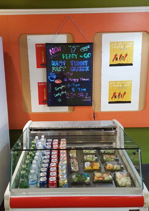 Sushi Maki House | 645 Lakeshore Rd E, Mississauga, ON L5G 1J5, Canada | Phone: (905) 271-0517