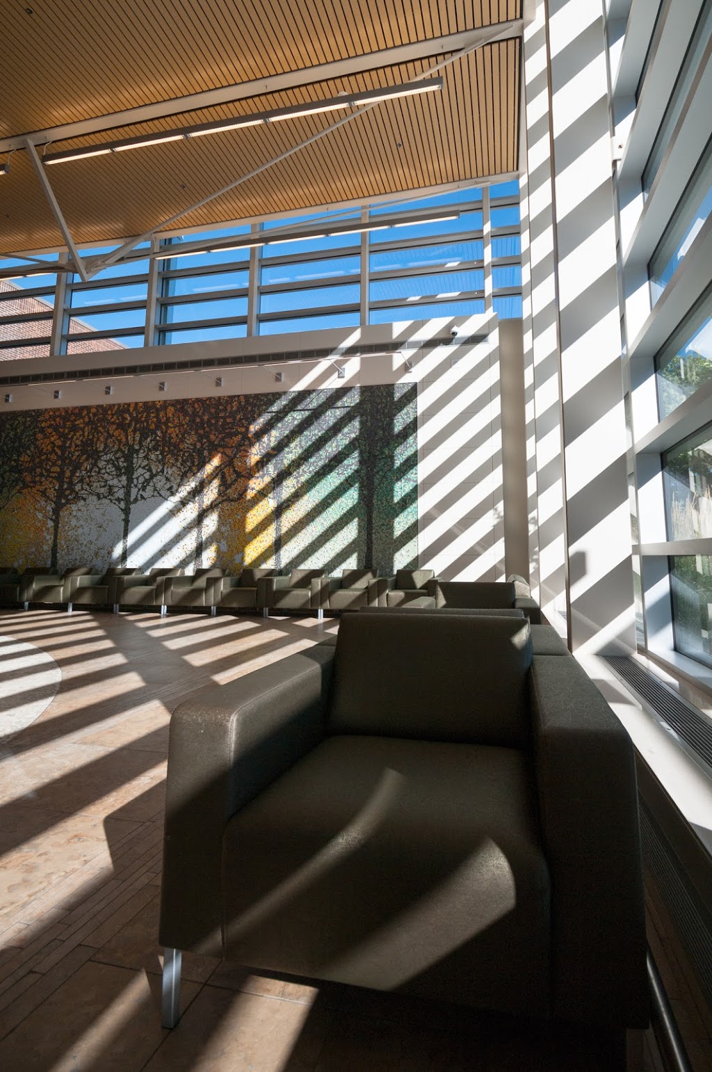 Seven Oaks General Hospital | 2300 McPhillips St, Winnipeg, MB R2V 3M3, Canada | Phone: (204) 632-7133