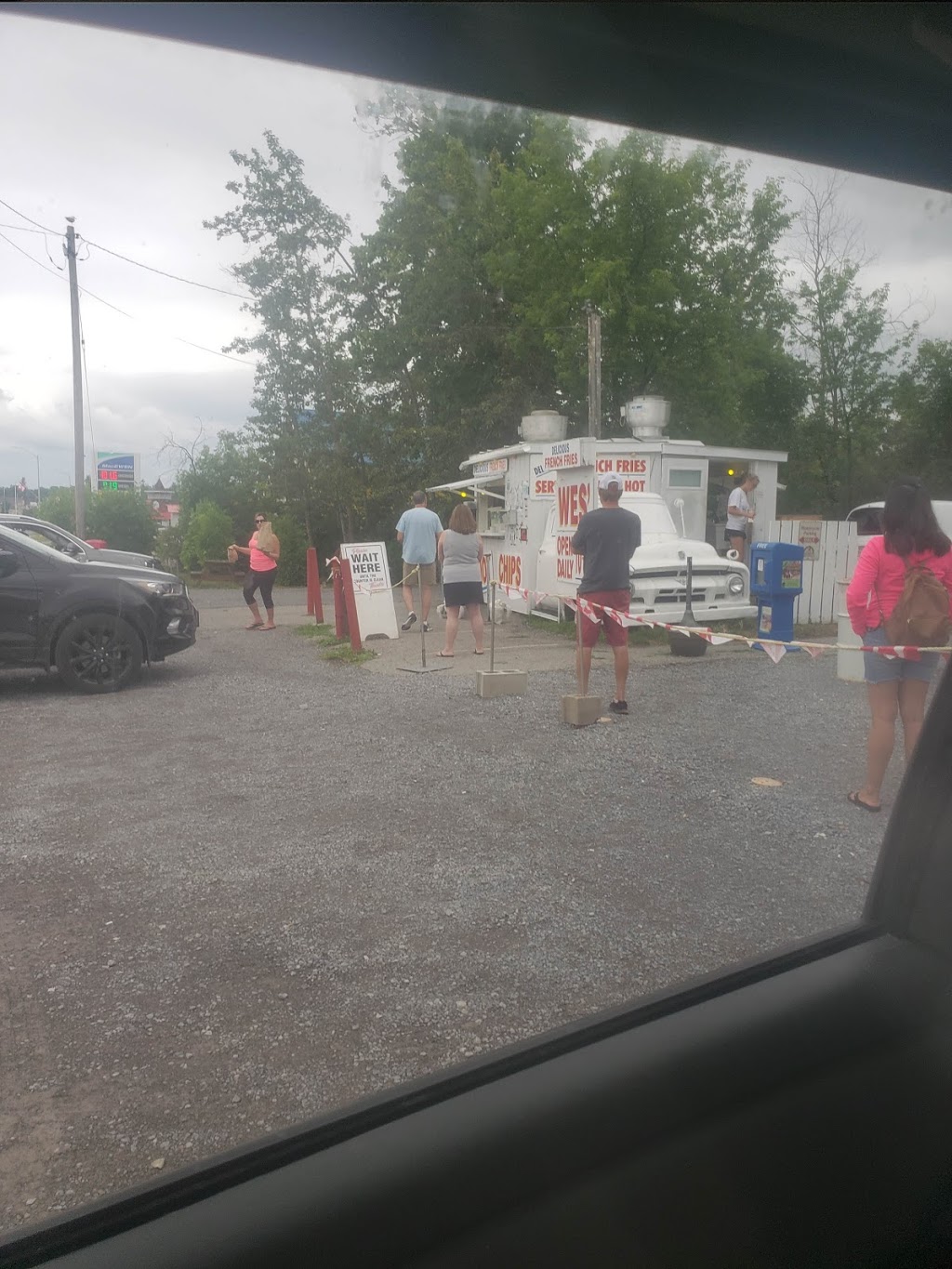 Wes Chips | 198 Madawaska Blvd, Arnprior, ON K7S 3S1, Canada | Phone: (613) 623-5492
