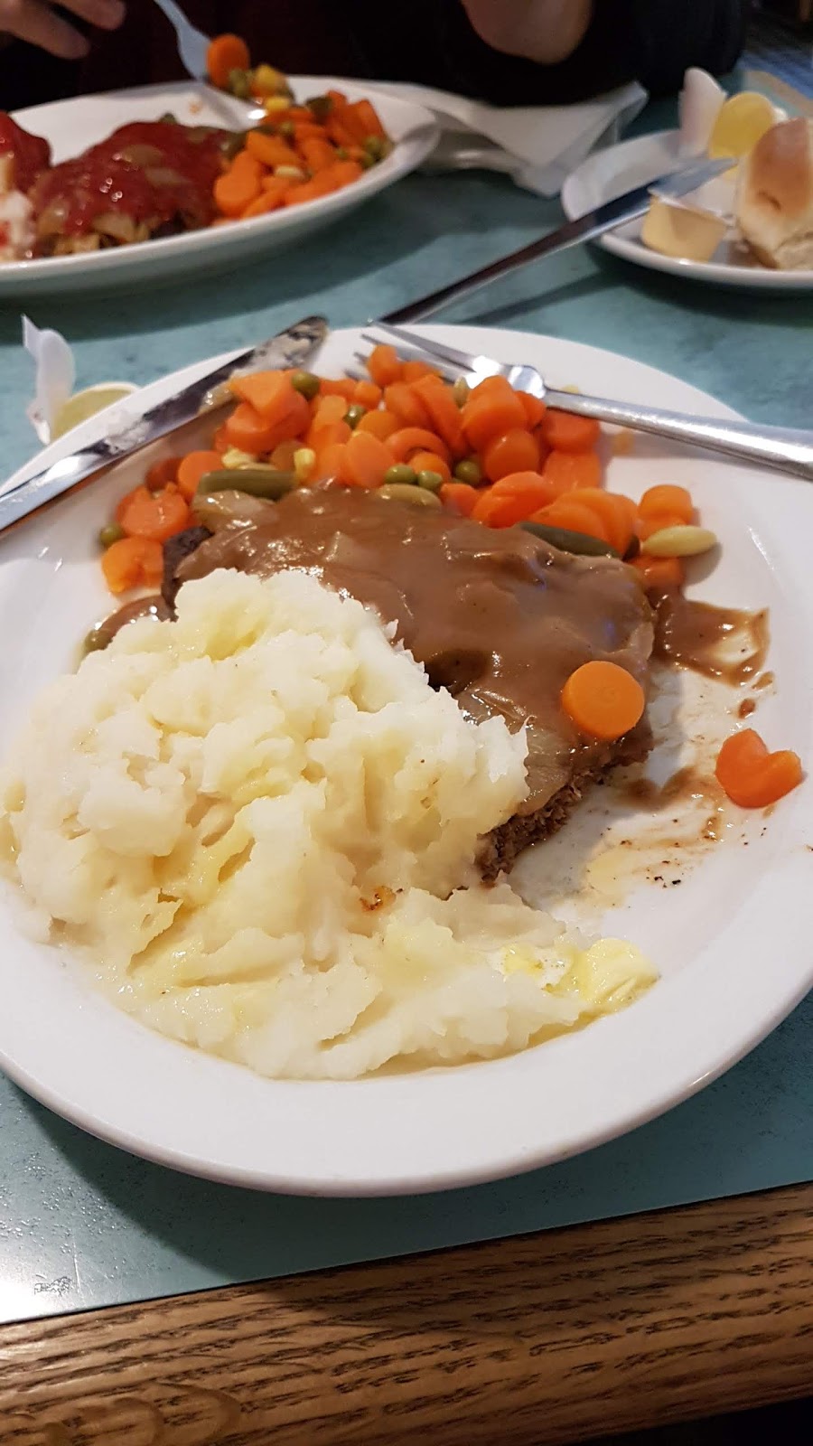 Coreys Restaurant | 10 Brock St E, Tillsonburg, ON N4G 1Z5, Canada | Phone: (519) 842-7839